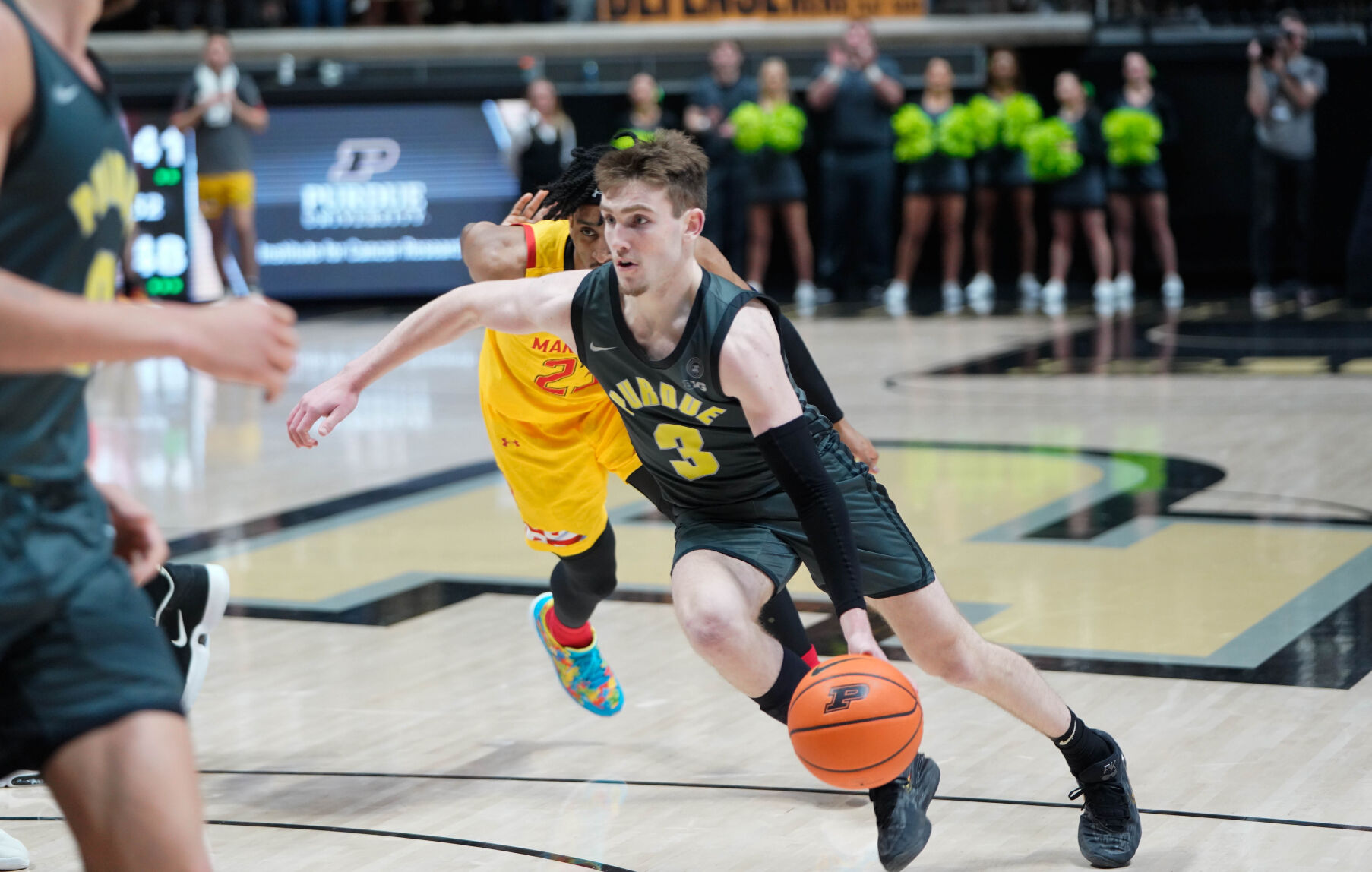 1/22/23 Maryland, Braden Smith dribbles